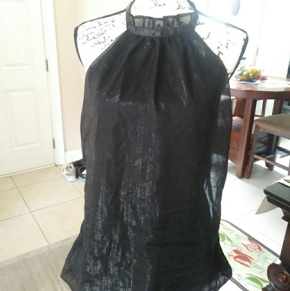 sleeveless backout shirt
